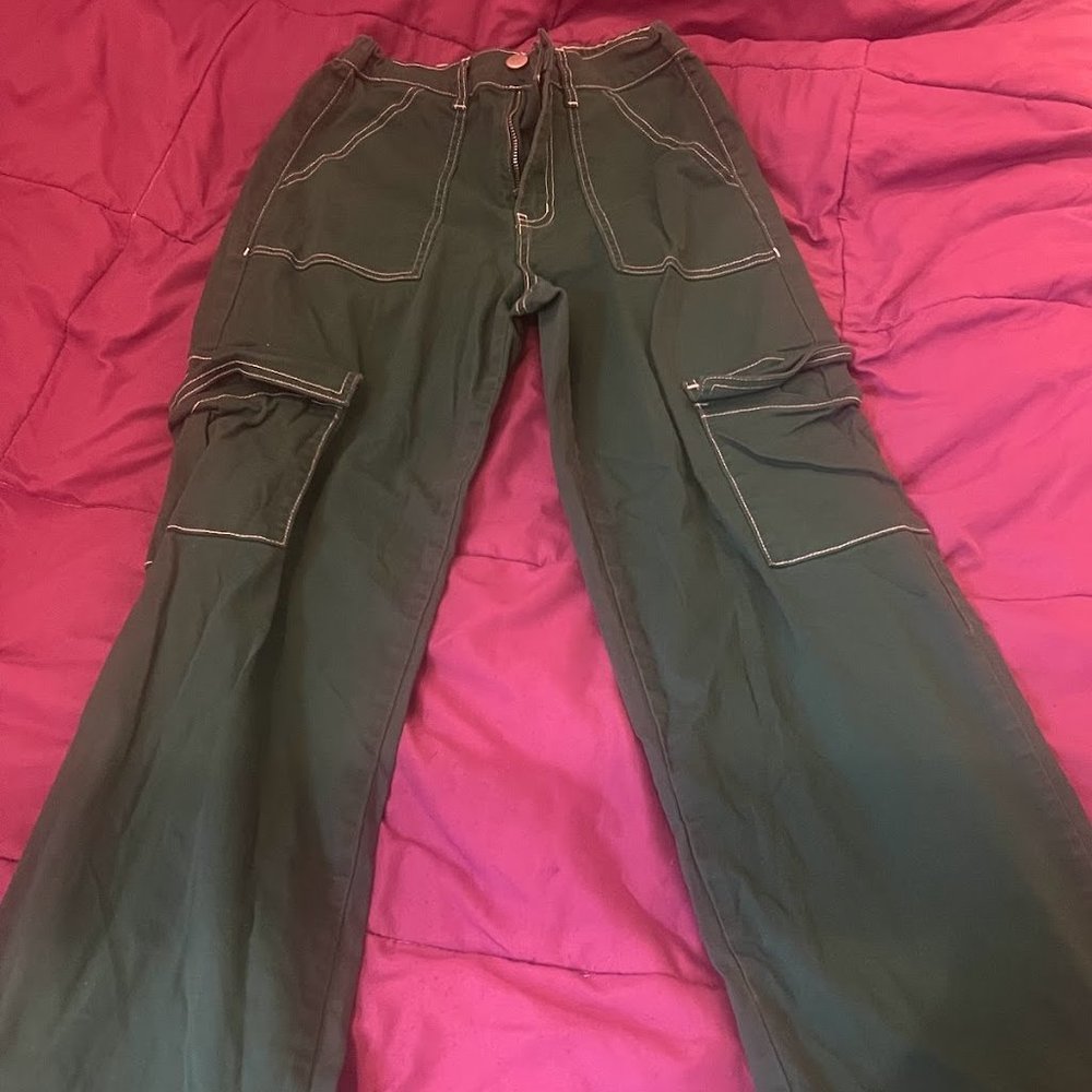 Forever 21 Green Stretchy Cargo Pants